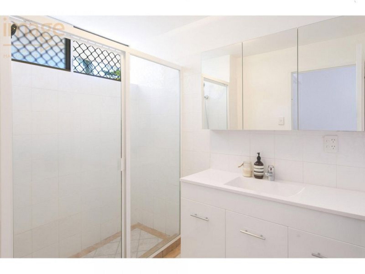 2/22 Barlow Street CLAYFIELD QLD 4011, Clayfield - Thumbnail 6