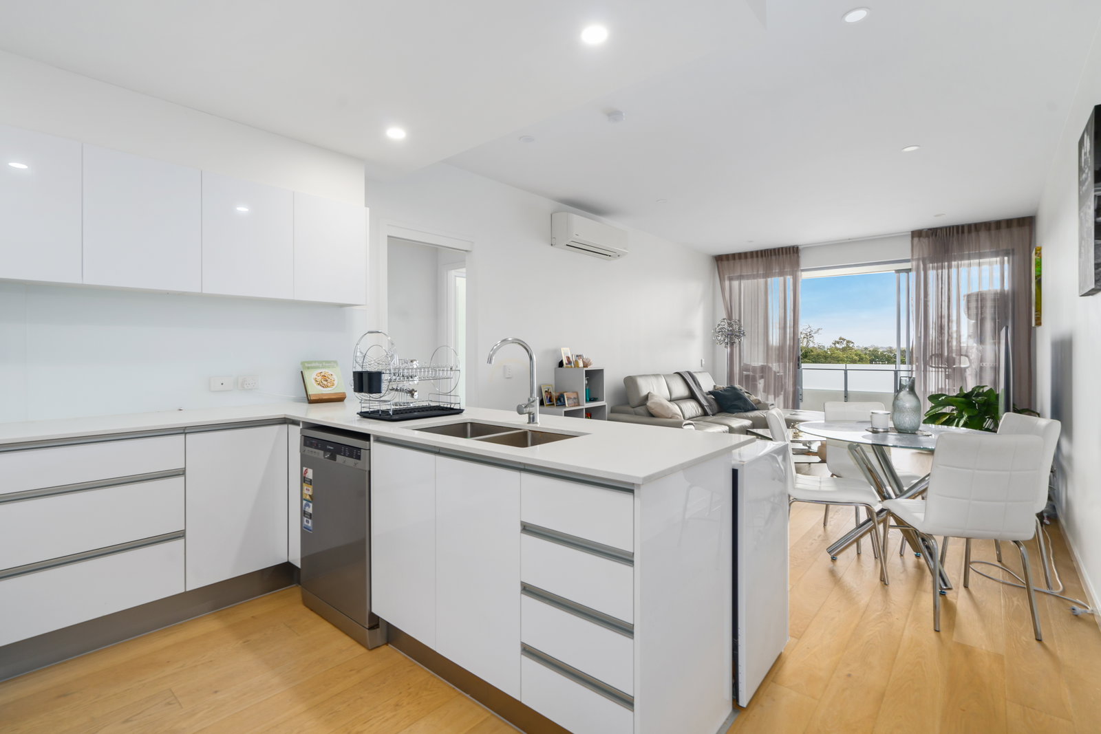 303/47 Hood Street, Sherwood, QLD, 4075, Sherwood - Thumbnail 2