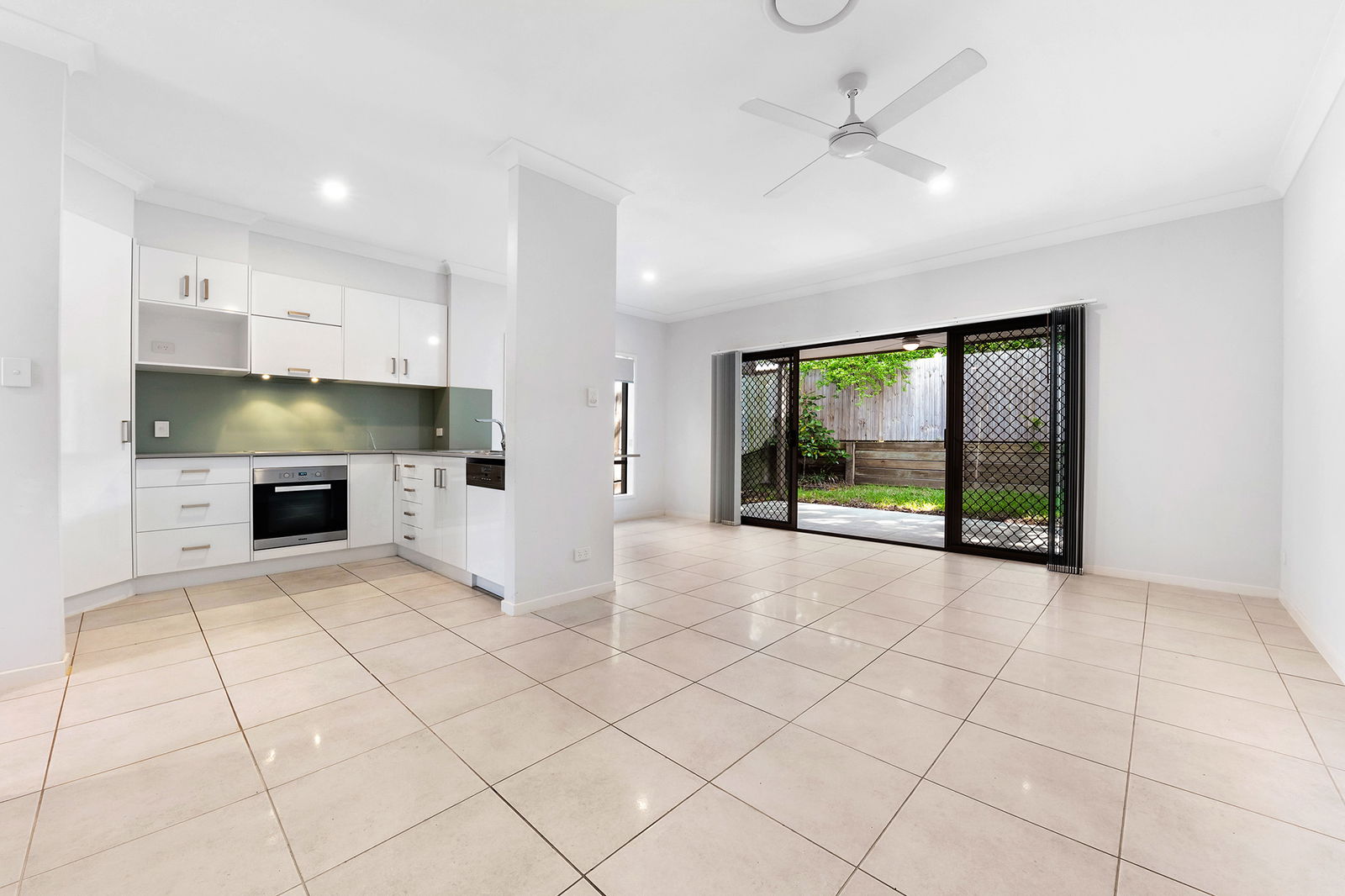 Main listing image for 1/18 Troubridge Street, Mount Gravatt East  QLD  4122