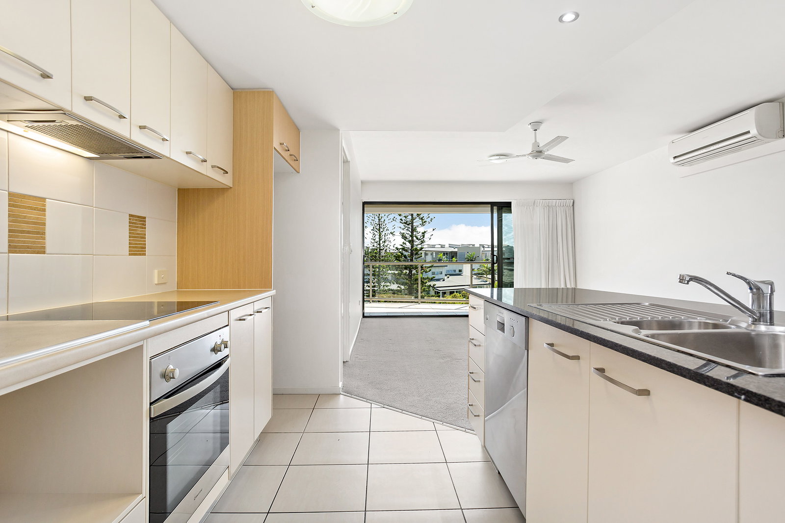 53/10 Grand Parade Kawana Island QLD 4575, Kawana Island - Thumbnail 4