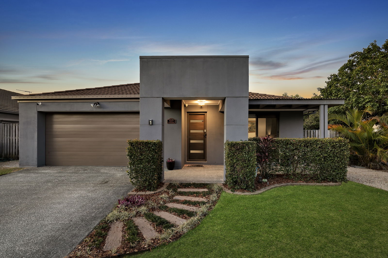 Main listing image for 1 Kempsey Close, Fitzgibbon  QLD  4018
