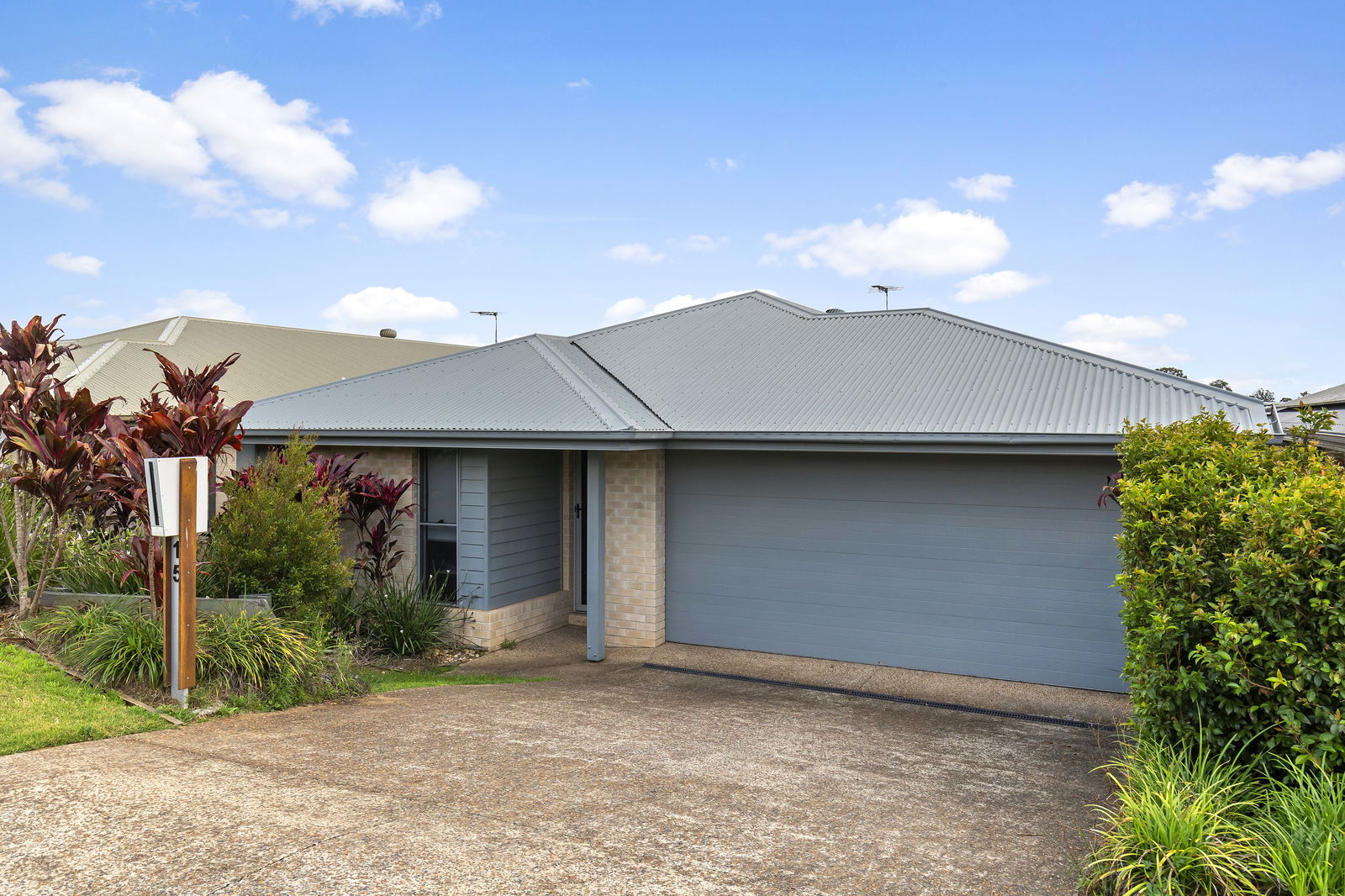 Main listing image for 15 Gardenia Circuit, Dakabin  QLD  4503