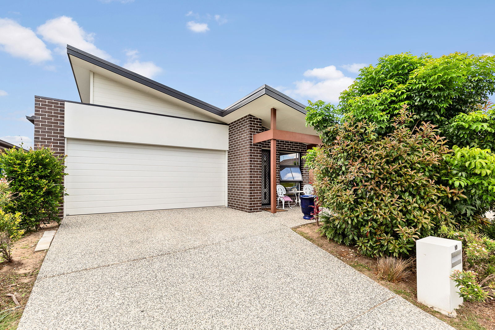 Main listing image for 10 Skelbrook Road, Park Ridge  QLD  4125