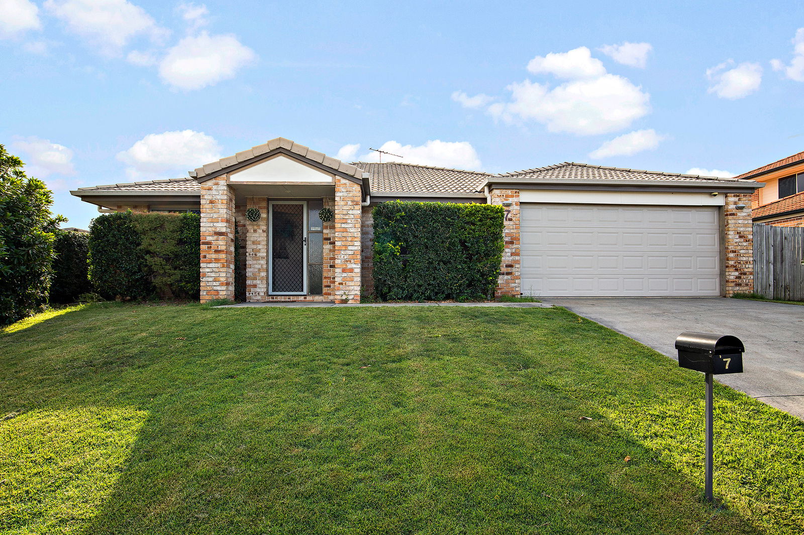 Main listing image for 7 Tamsin Court, Regents Park  QLD  4118