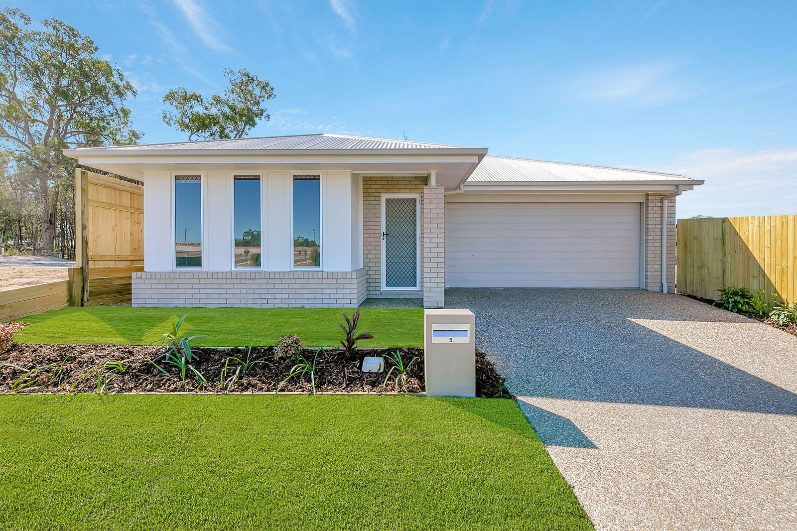 Main listing image for 5 Escalade Circuit, Pallara  QLD  4110