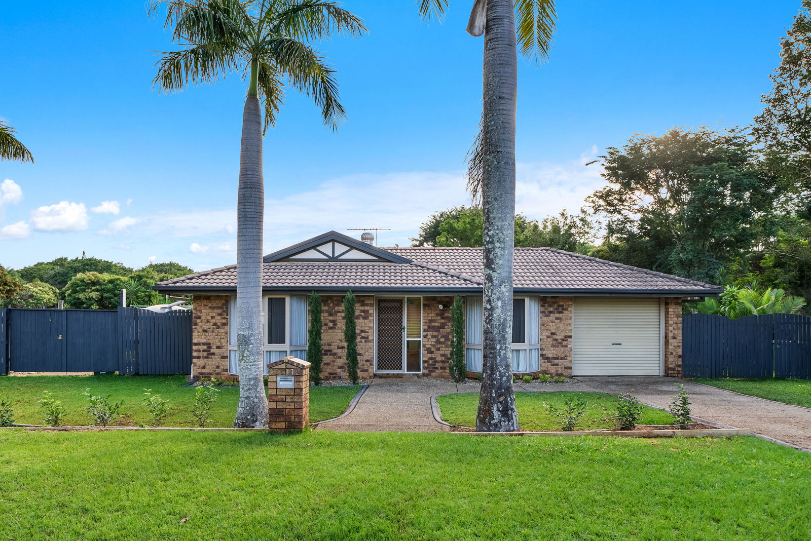 Main listing image for 1 MacGregor Court, Murrumba Downs  QLD  4503