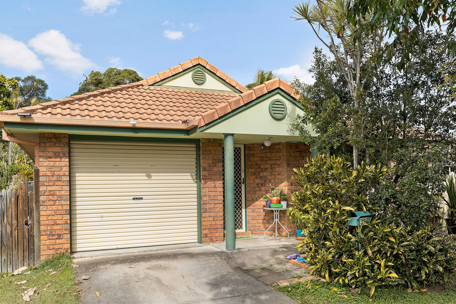 Main listing image for 33 Cambridge Crescent, Fitzgibbon  QLD  4018