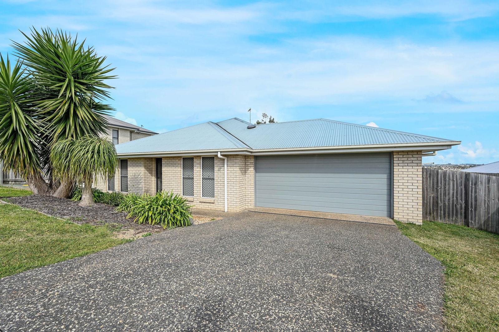 Main listing image for 19 Cassidy Terrace, Mount Kynoch  QLD  4350