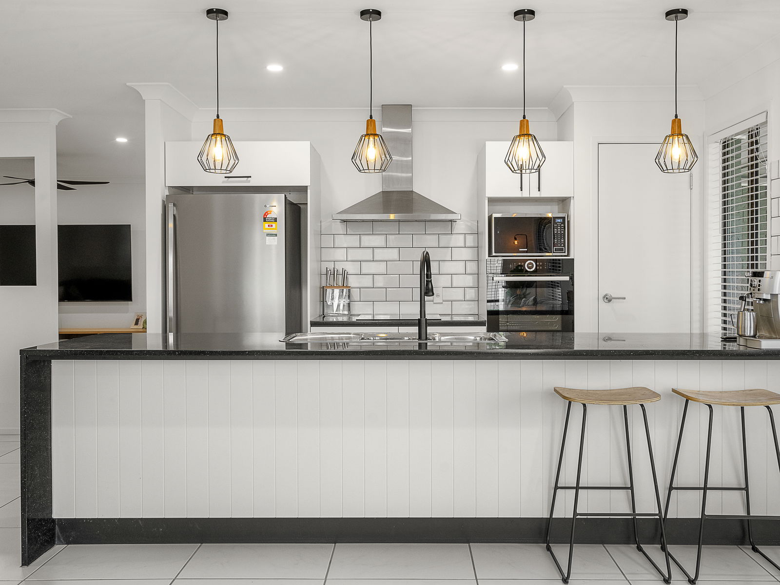 Main listing image for 6 Elle Court, Cashmere  QLD  4500