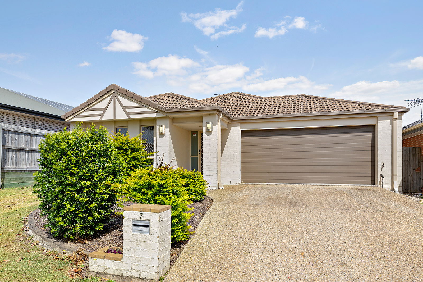 Main listing image for 7 Edward Close, North Lakes  QLD  4509