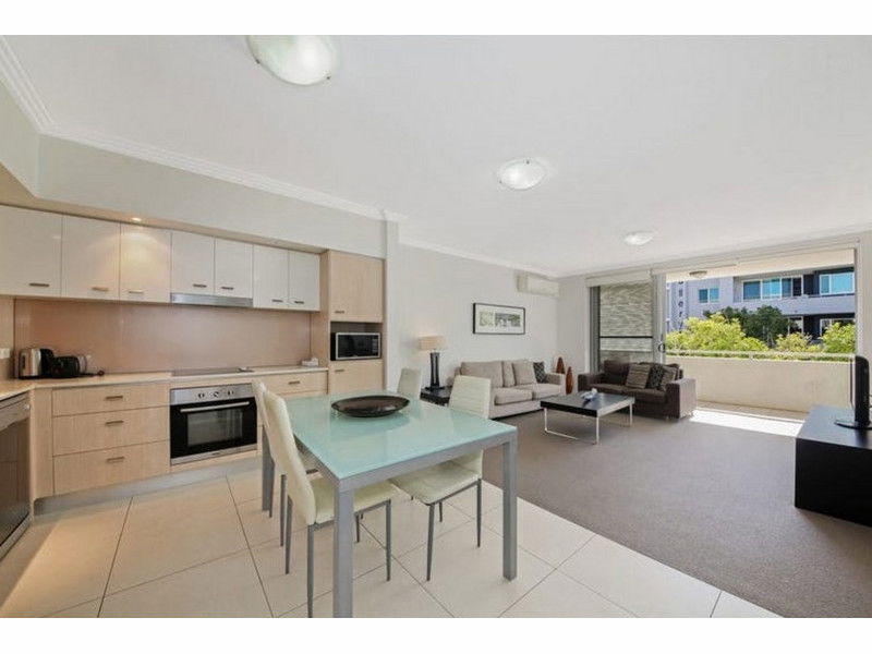 Main listing image for 144/1-7 Moores Crescent, Varsity Lakes  QLD  4227