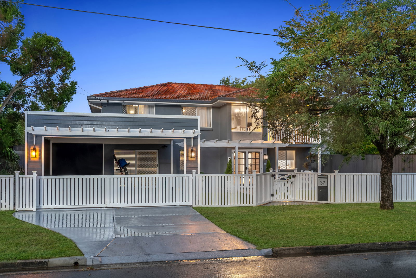 Main listing image for 37 Hill Parade, Clontarf  QLD  4019