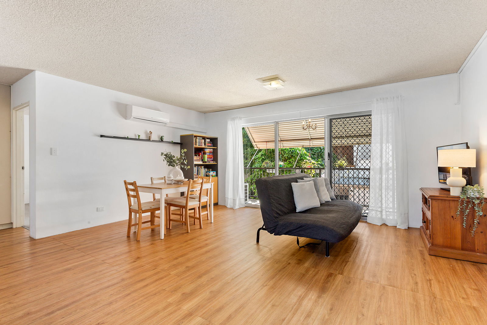 Main listing image for 2/230 Riding Road, Balmoral  QLD  4171