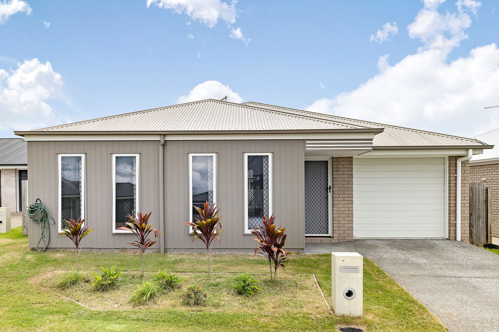 Main listing image for 2/43 Rosella Street, Loganlea  QLD  4131