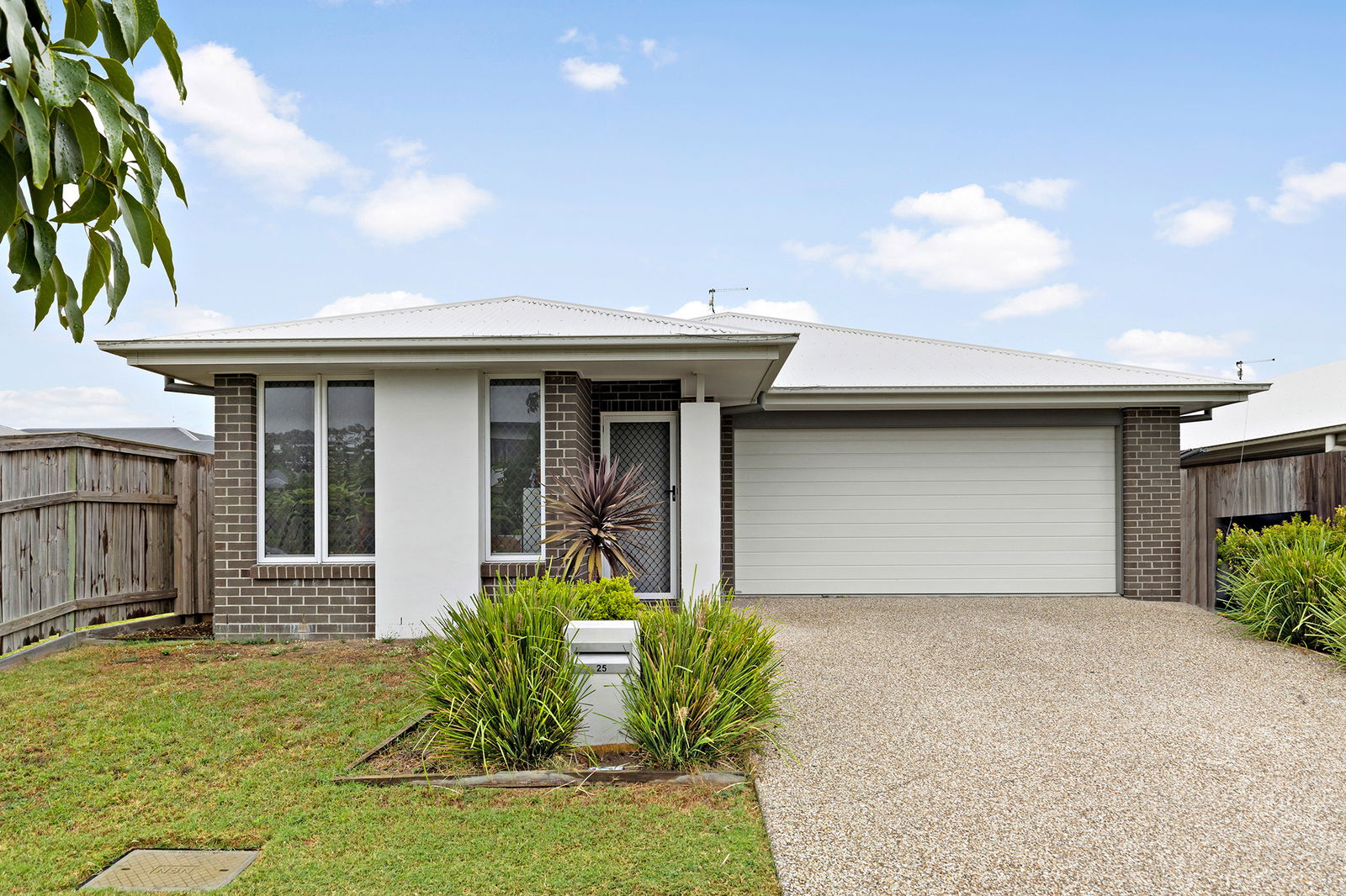 Main listing image for 25 Kingsdale Avenue, Thornlands  QLD  4164