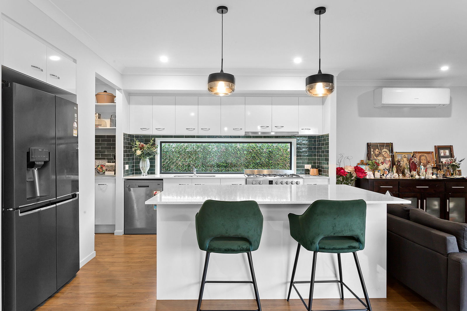 Main listing image for 3 Preston Street, Newport  QLD  4020