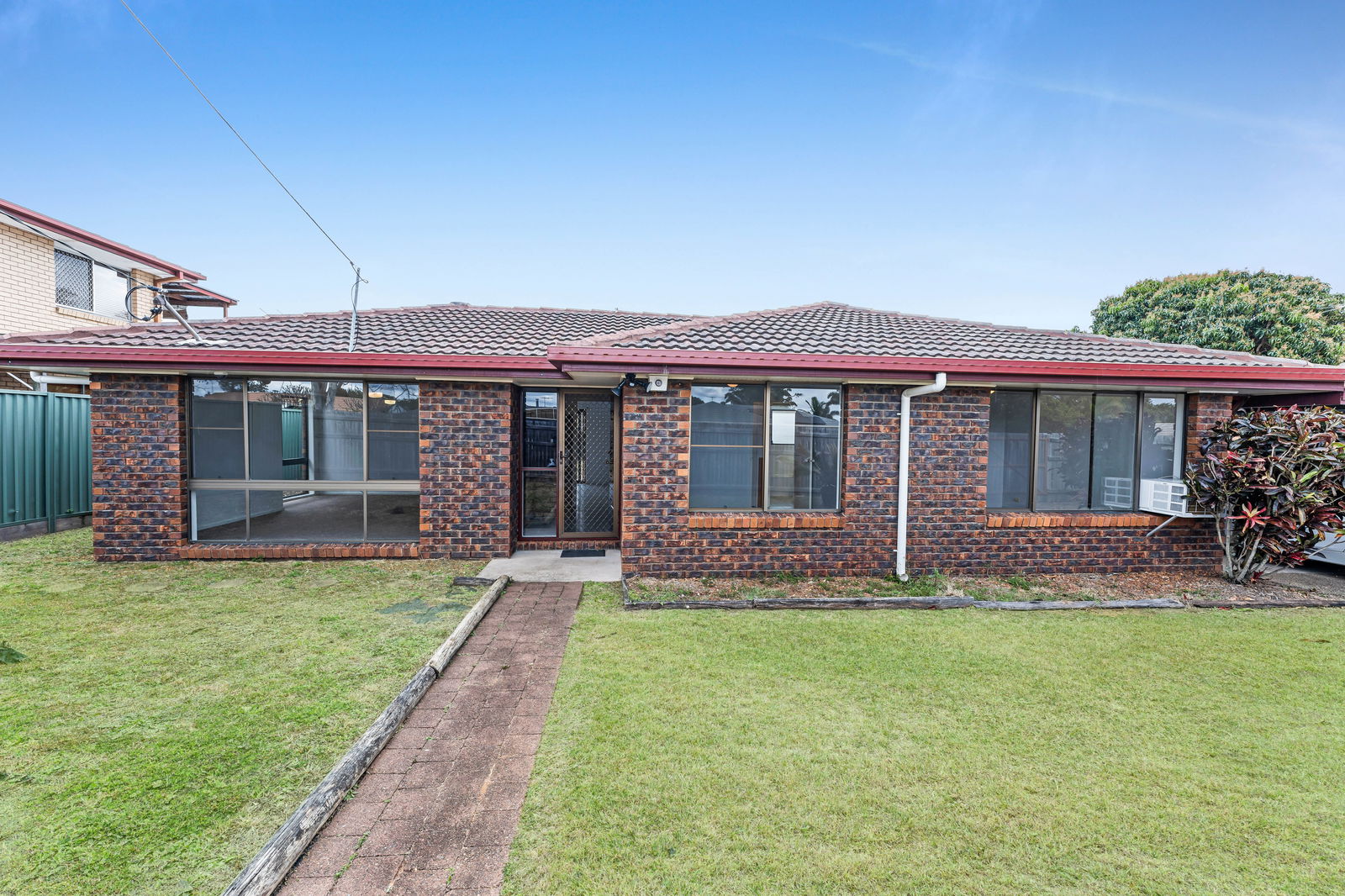Main listing image for 39 Peverell Street, Hillcrest  QLD  4118