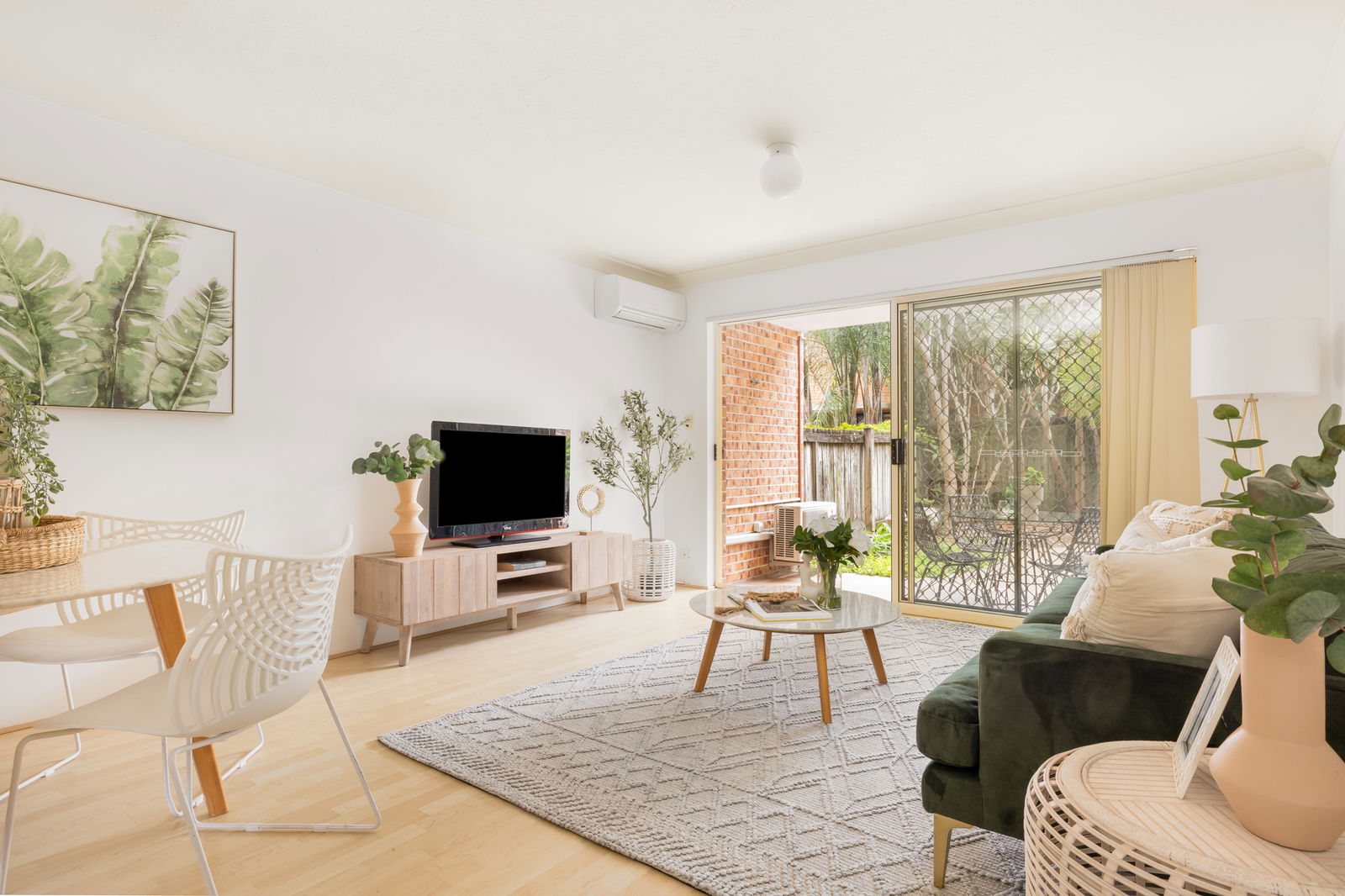Main listing image for 2/10 Burnaby Terrace, Gordon Park  QLD  4031