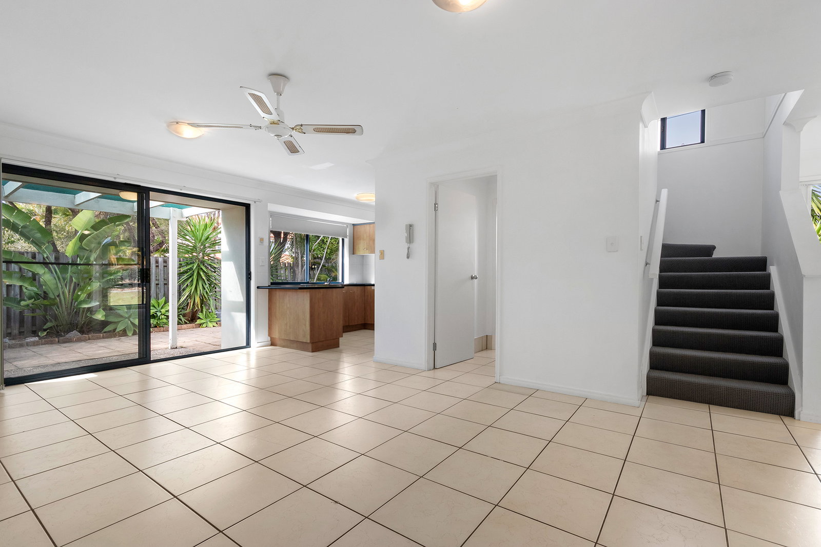 13/2 Studio Drive, Pacific Pines, QLD, 4211, Pacific Pines - Thumbnail 4