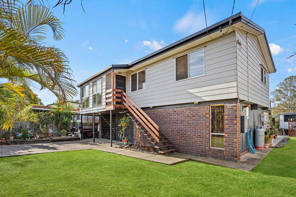 12 Helen Street, North Booval, QLD, 4304, North Booval - Thumbnail 2
