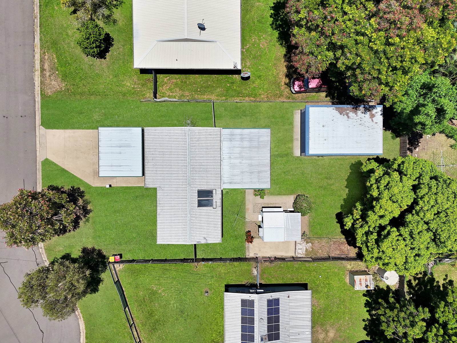 43 Sharon Crescent, Kelso, QLD, 4815, Kelso - Thumbnail 4