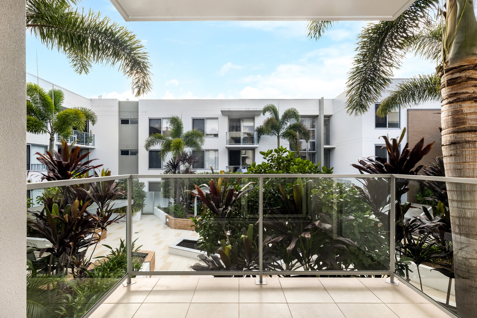 1206/6-8 Waterford Court, Bundall, QLD, 4217, Bundall - Thumbnail 2