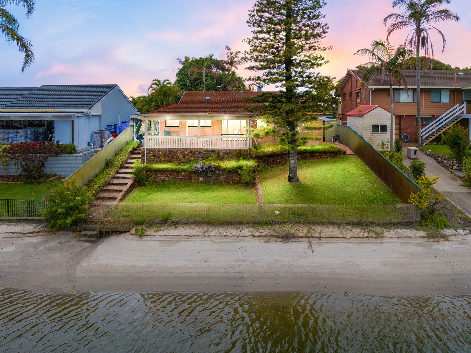 Main listing image for 26 Bight Court, Mermaid Waters  QLD  4218