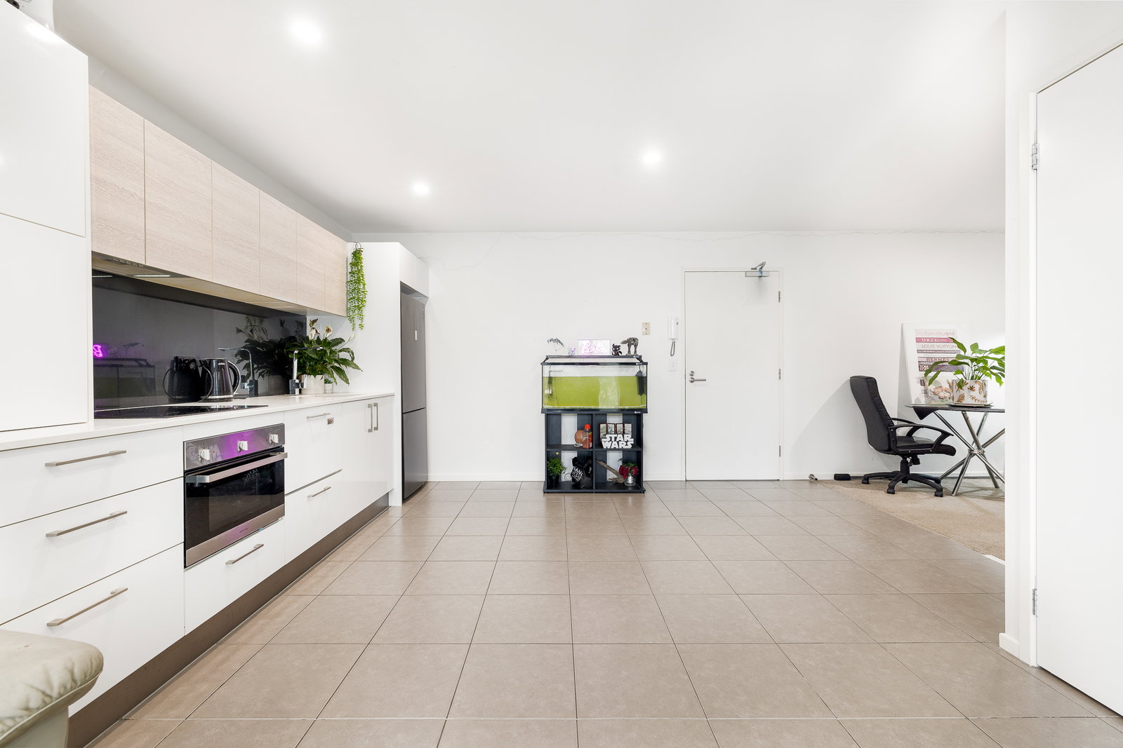 1316/6-8 Waterford Court, Bundall, QLD, 4217, Bundall - Thumbnail 5