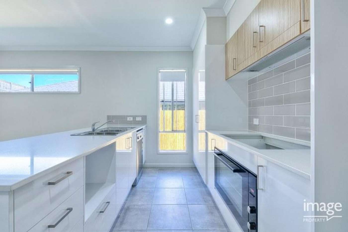 15 Kookaburra Circuit, Maudsland, QLD, 4210, Maudsland - Thumbnail 2