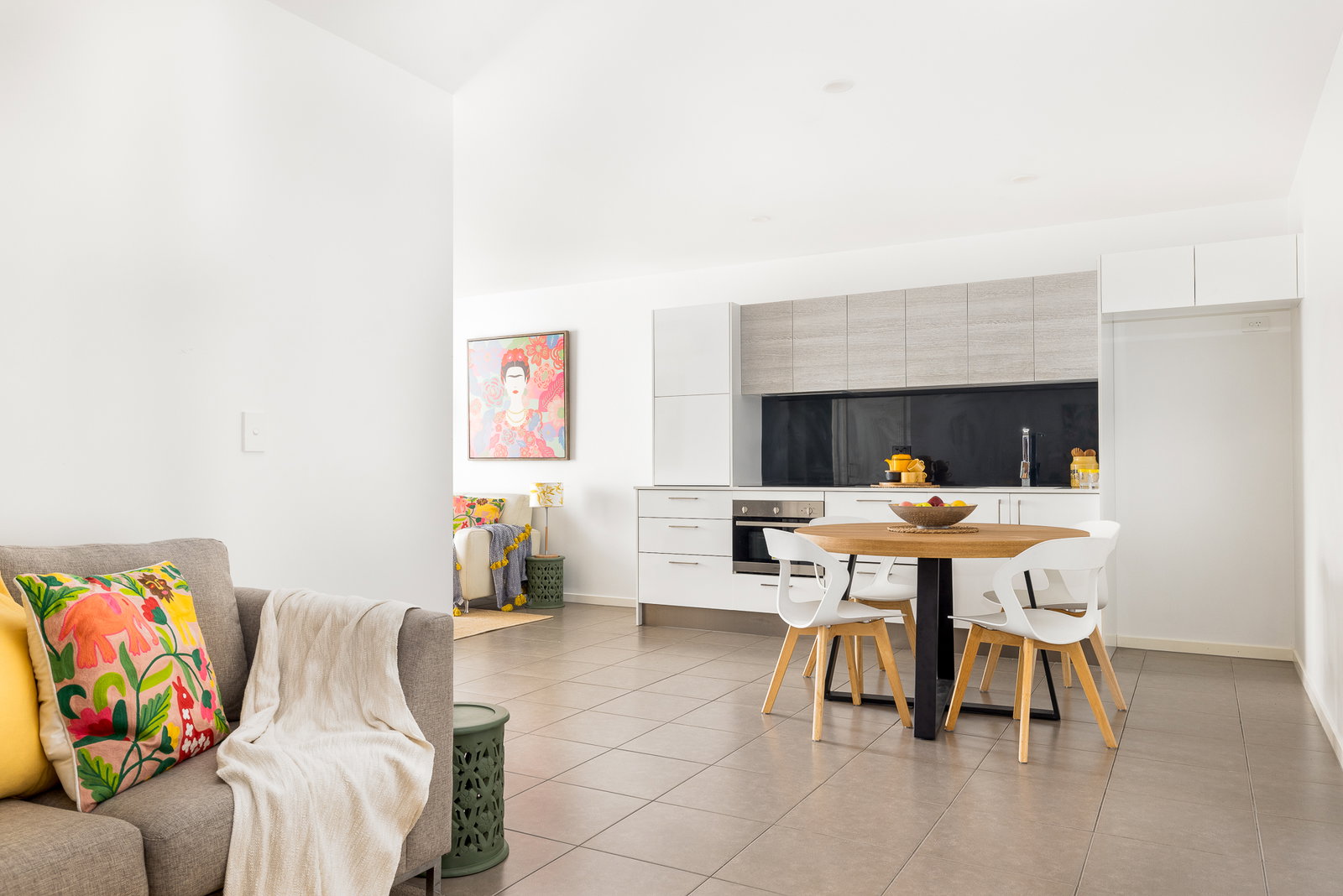 1103/6-8 Waterford Court, Bundall, QLD, 4217, Bundall - Thumbnail 2