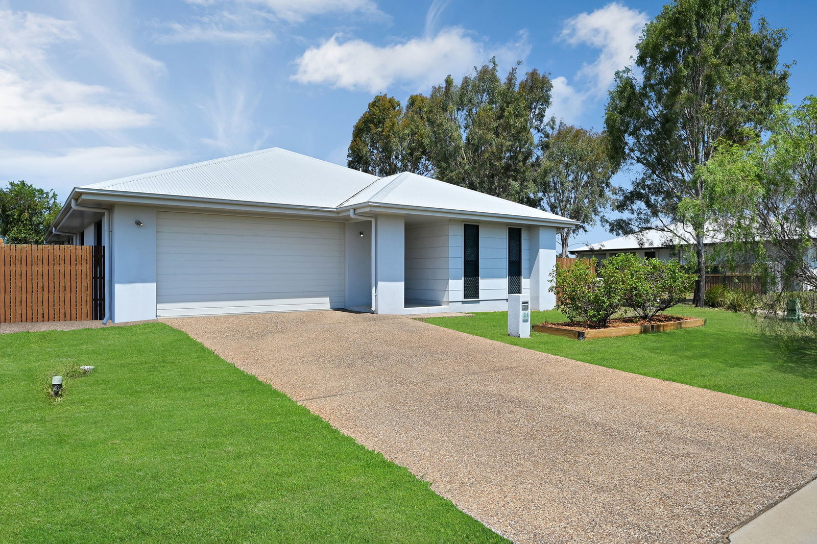 21 Solana Circuit, Burdell, QLD, 4818, Burdell - Thumbnail 2
