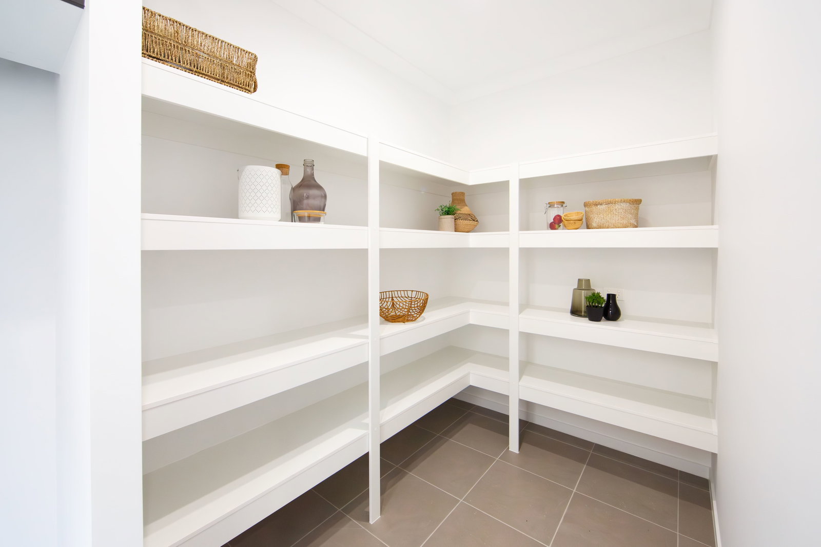43 Geoff Wolter Drive, Molendinar, QLD, 4214, Molendinar - Thumbnail 4