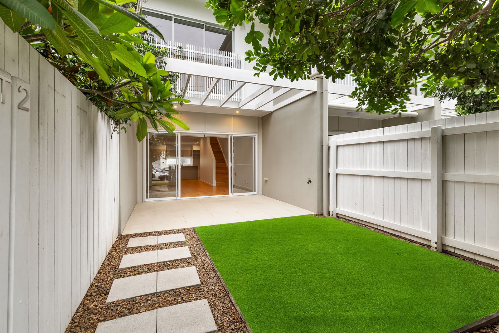 Main listing image for 2/5 Troubridge Street, Mount Gravatt East  QLD  4122