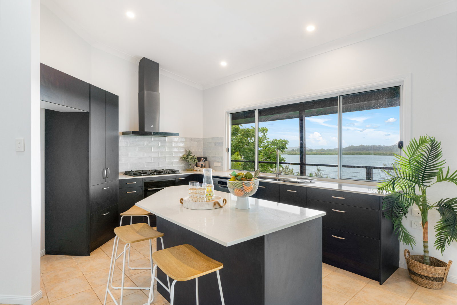 136 Broadwater Esplanade, Bilambil Heights, NSW, 2486, Bilambil Heights - Thumbnail 3