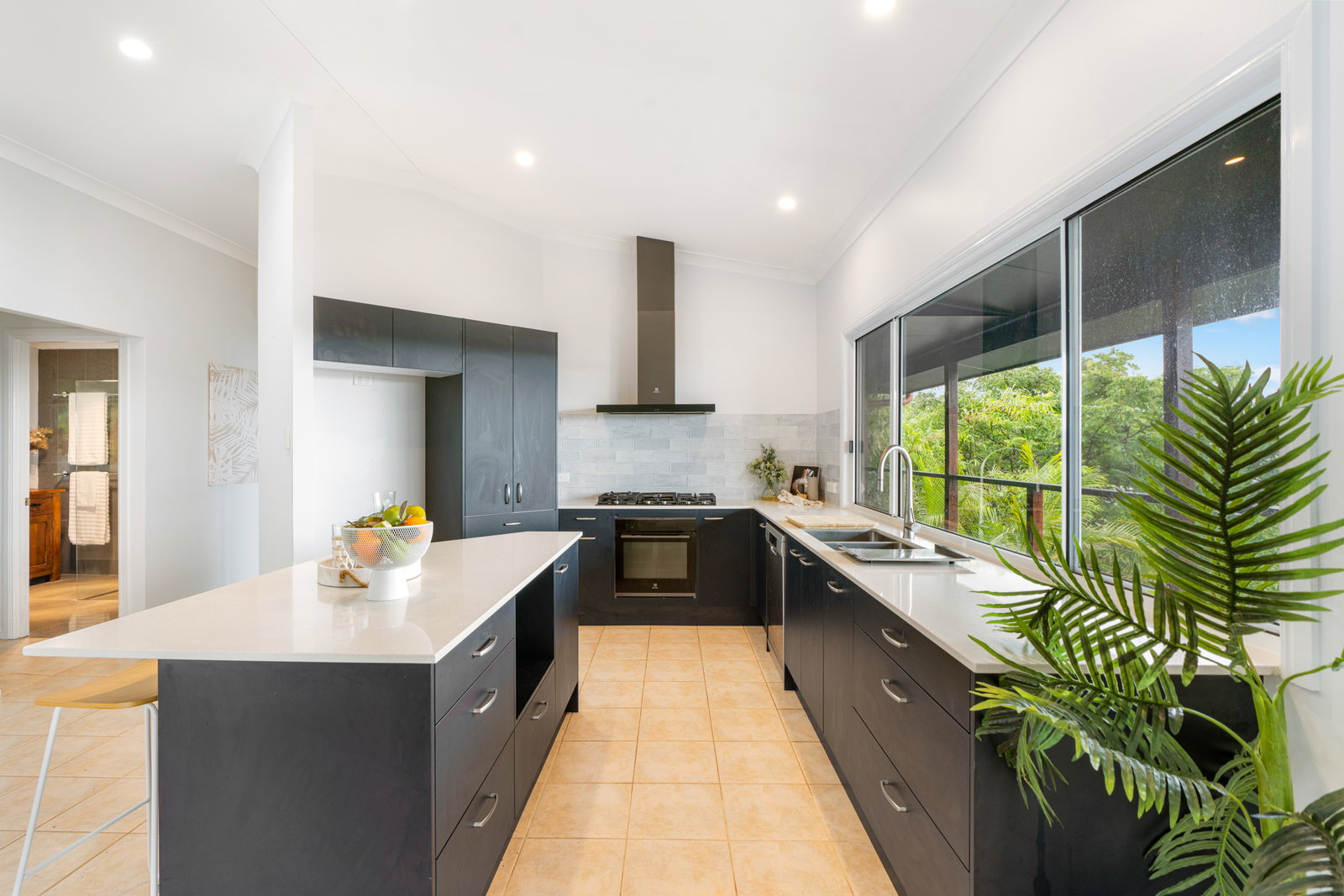 136 Broadwater Esplanade, Bilambil Heights, NSW, 2486, Bilambil Heights - Thumbnail 6