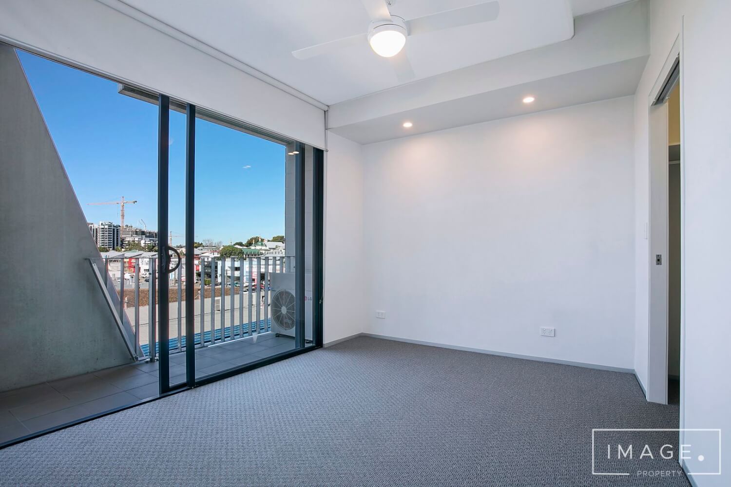 504/77 Jurgens Street, Woolloongabba, QLD, 4102, Woolloongabba - Thumbnail 5