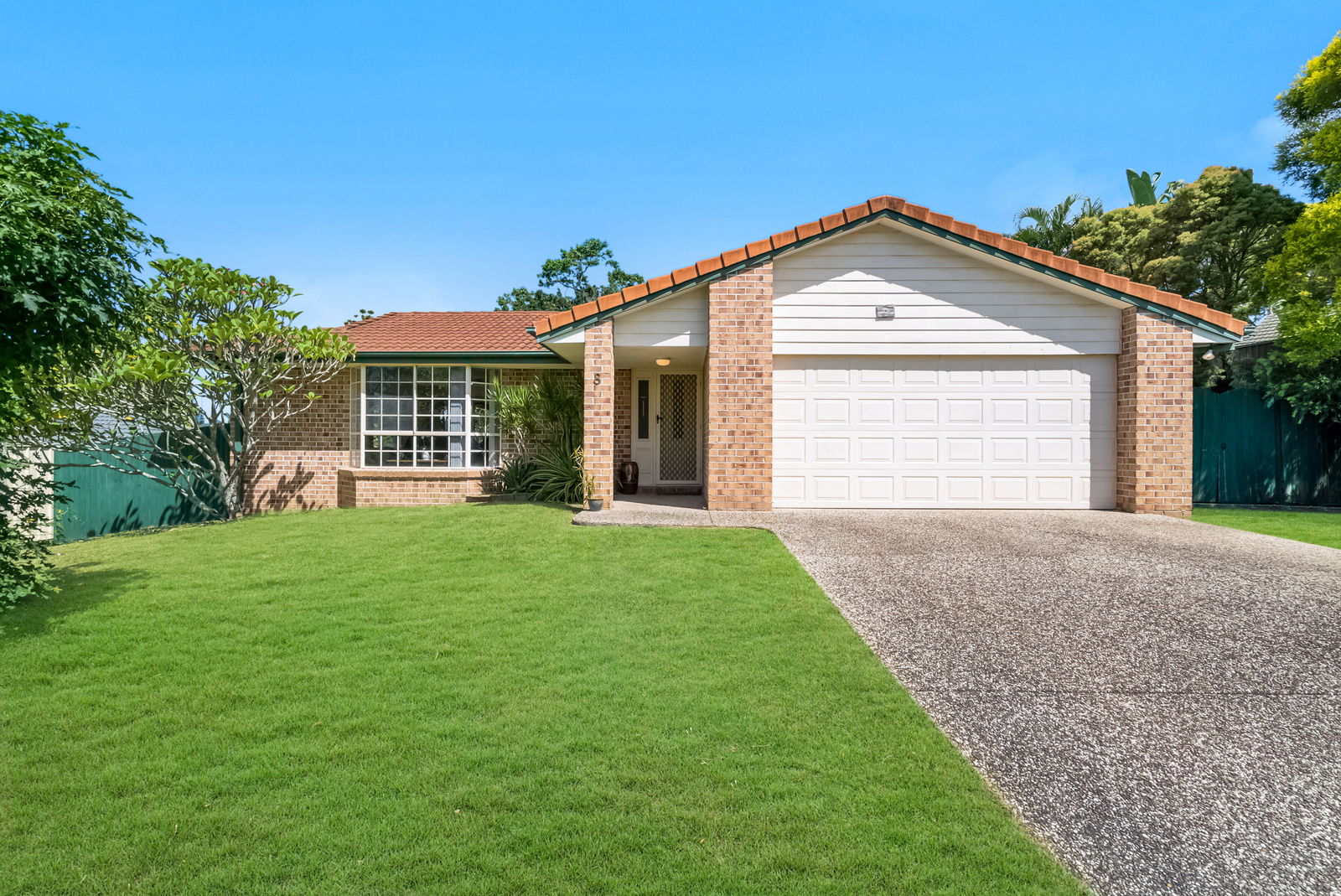 Main listing image for 8 Lalor Court, Mudgeeraba  QLD  4213