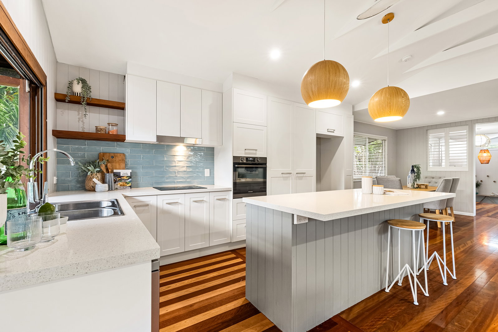 92 Thomas Street, Birkdale, QLD, 4159, Birkdale - Thumbnail 2
