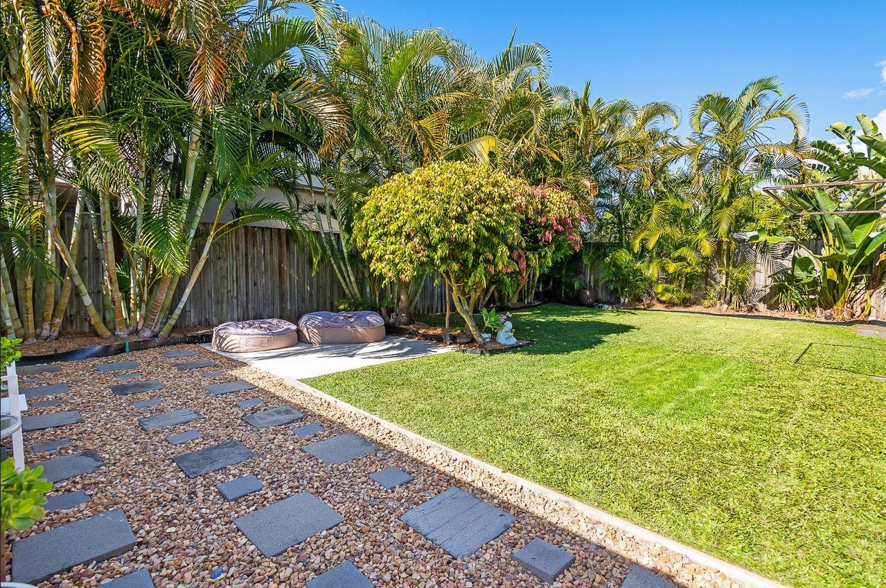 11 Matina Street, Biggera Waters, QLD, 4216, Biggera Waters - Thumbnail 2