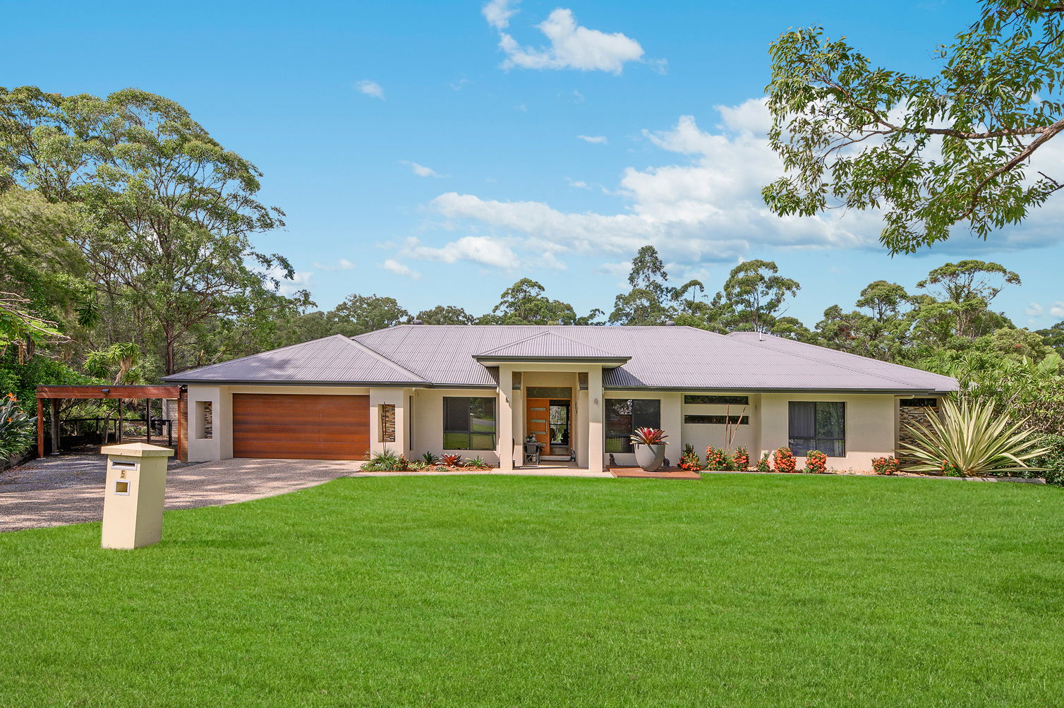 Main listing image for 5 Willandra Court, Maudsland  QLD  4210