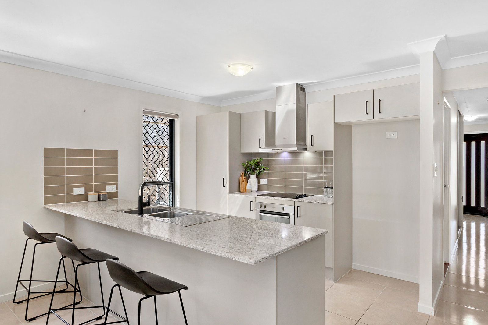 42 Essex Street, Chuwar, QLD, 4306, Chuwar - Thumbnail 3
