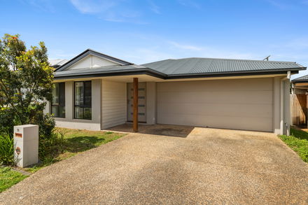 10 Swansea Circuit, Redland Bay