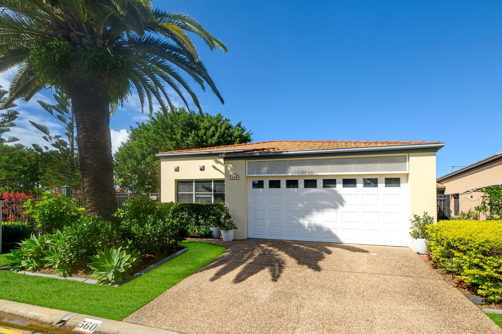 Main listing image for 560 Oyster Cove Promenade, Helensvale  QLD  4212