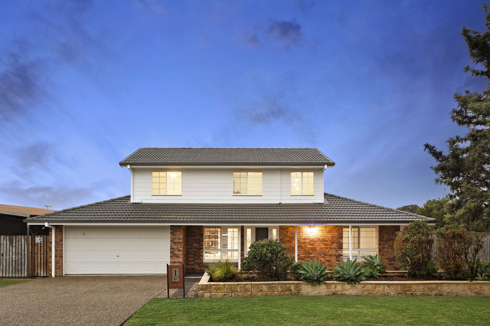 Main listing image for 1 Diann Street, Flinders View  QLD  4305