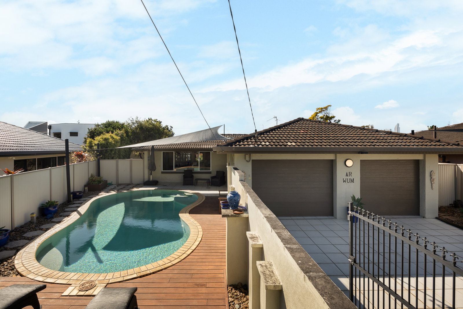 6 Noella Court, Sorrento, QLD, 4217, Sorrento - Thumbnail 2