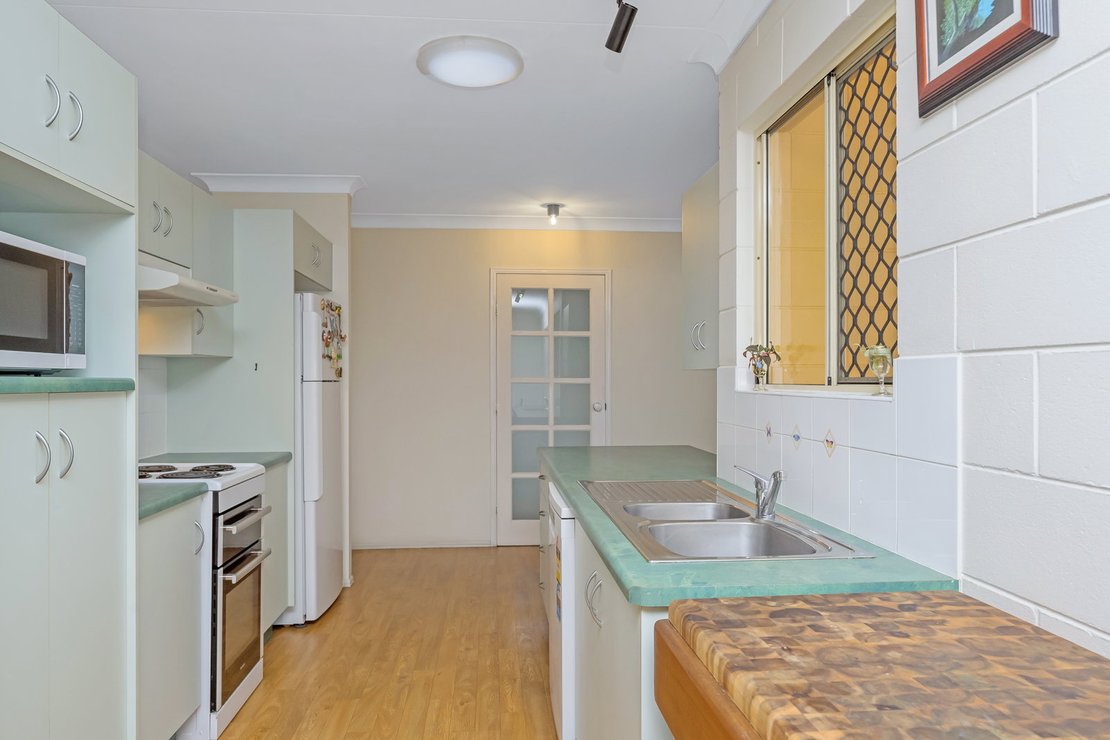 11 Black Braes Court, Mount Louisa, QLD, 4814, Mount Louisa - Thumbnail 4