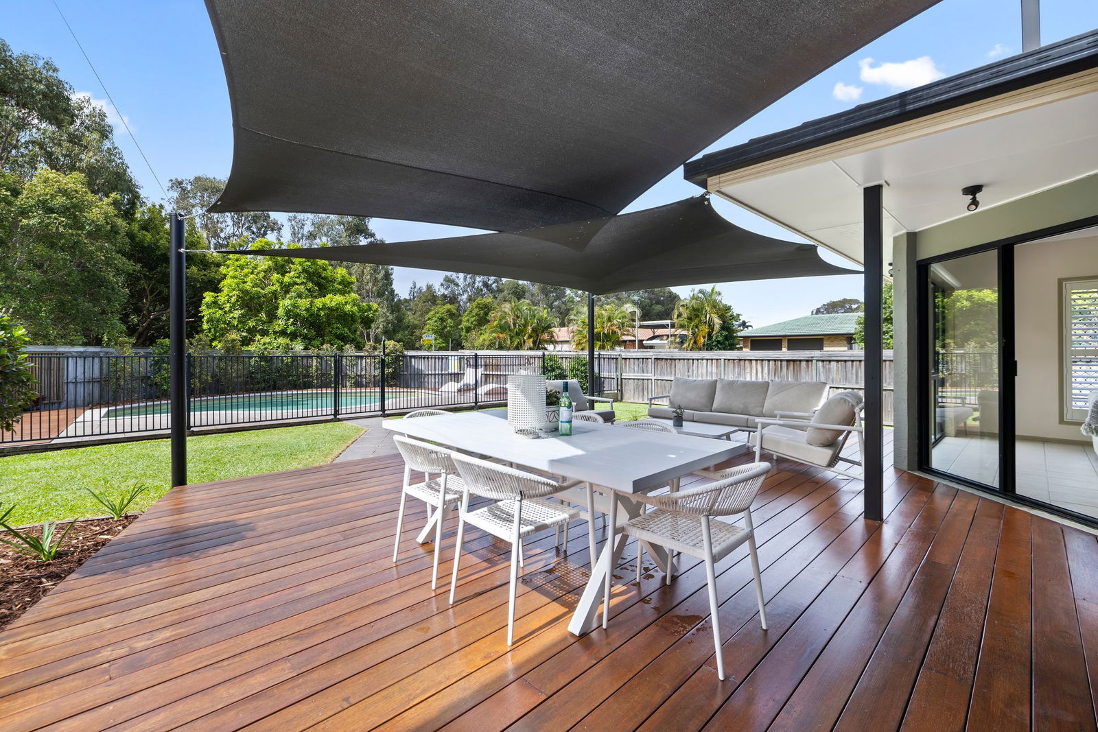 Main listing image for 2 Nutmeg Court, Birkdale  QLD  4159