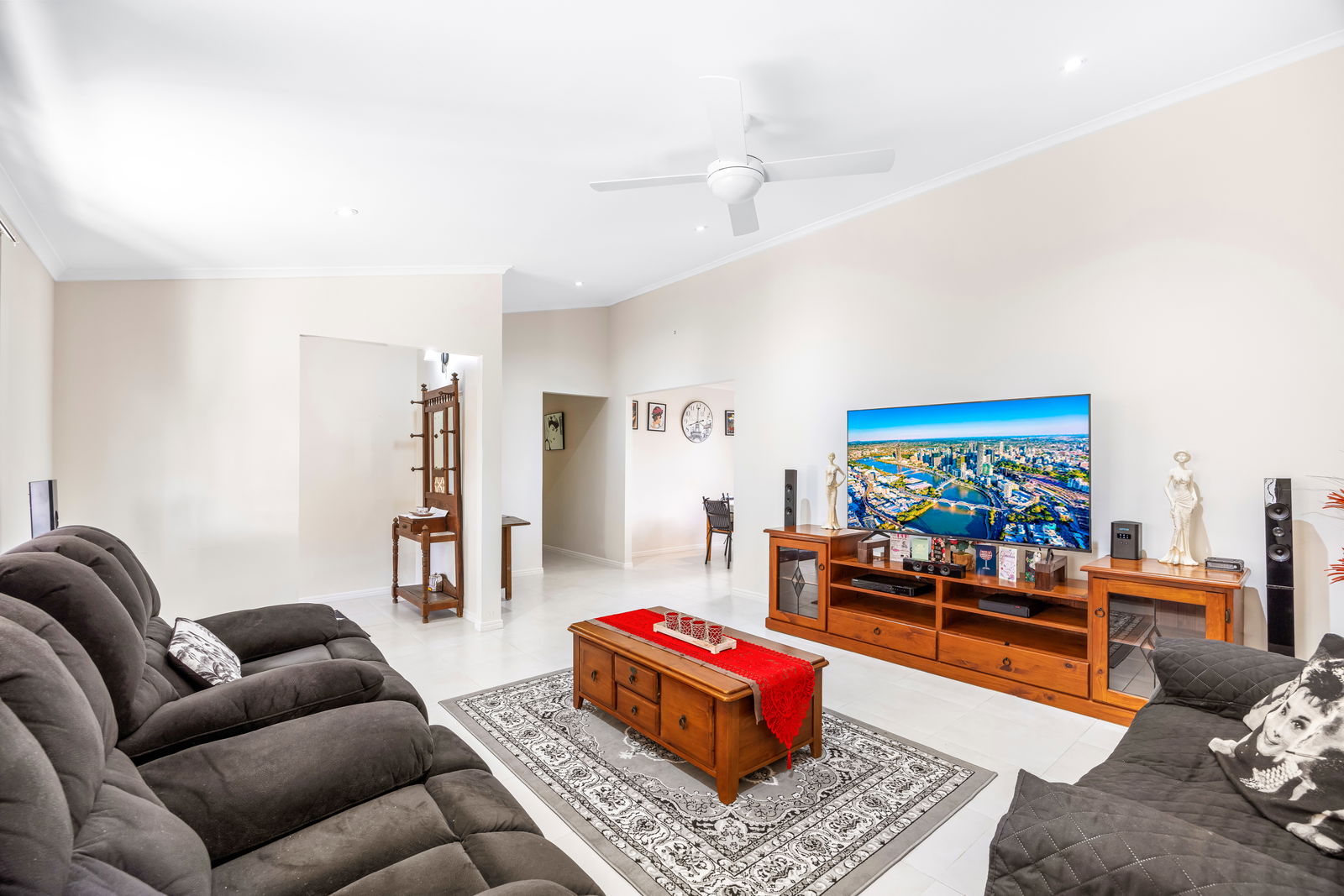 Main listing image for 8 Woodview Street, Browns Plains  QLD  4118