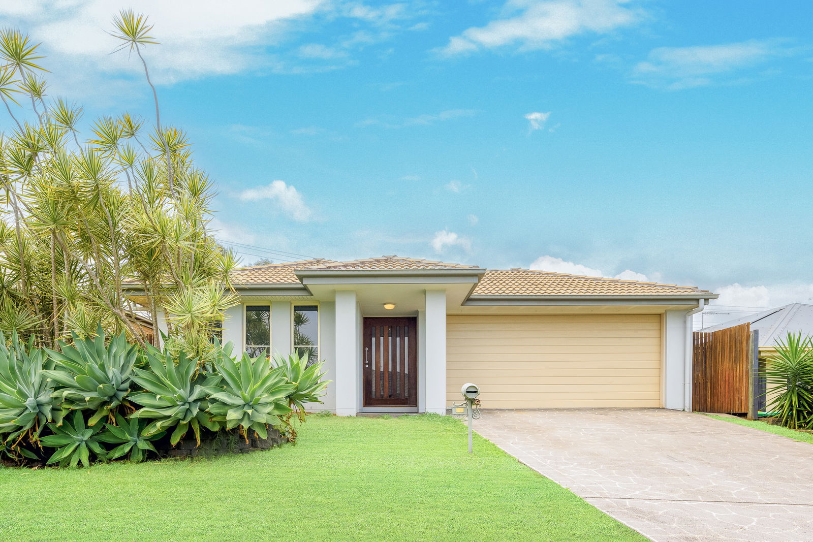 Main listing image for 15 Bellthorpe Circuit, Kallangur  QLD  4503