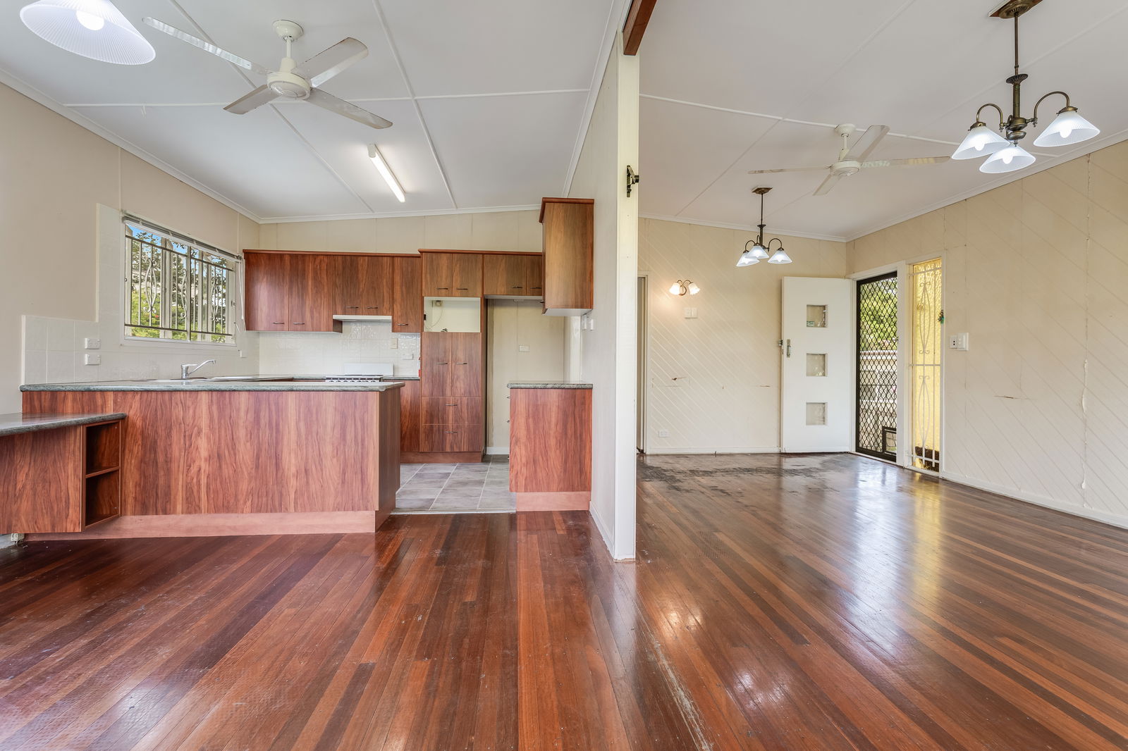 Main listing image for 27 Houghton Avenue, Redcliffe  QLD  4020